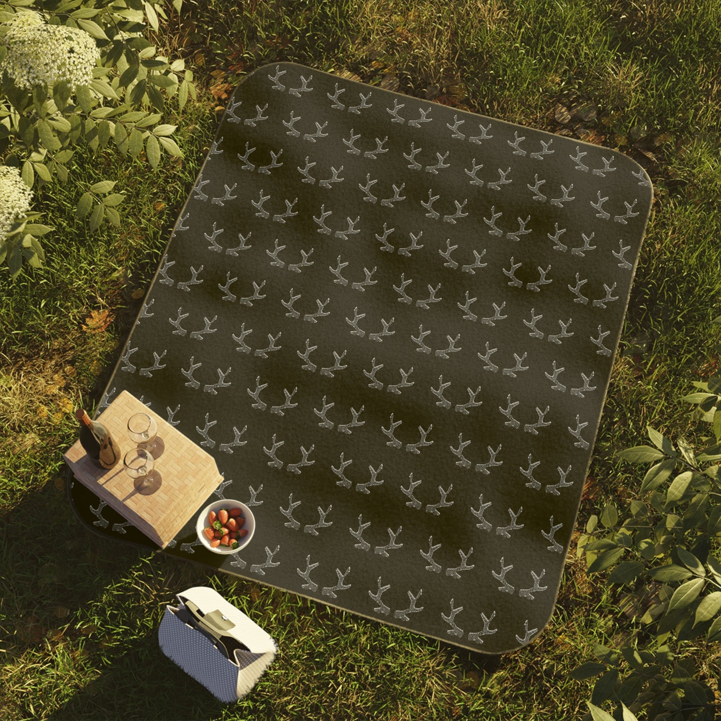 Black Antlers Picnic Blanket